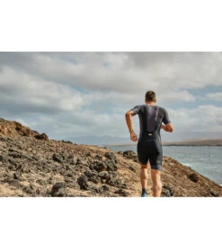 Zone3 Men's Aquaflo Plus SS Trisuit -Volcom Sportswear Shop 5668190585000 blackgreyneongreen 4a