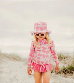 Girls' Apple Love Reversible Bucket Hat -Volcom Sportswear Shop 7217022140584 pink 3a